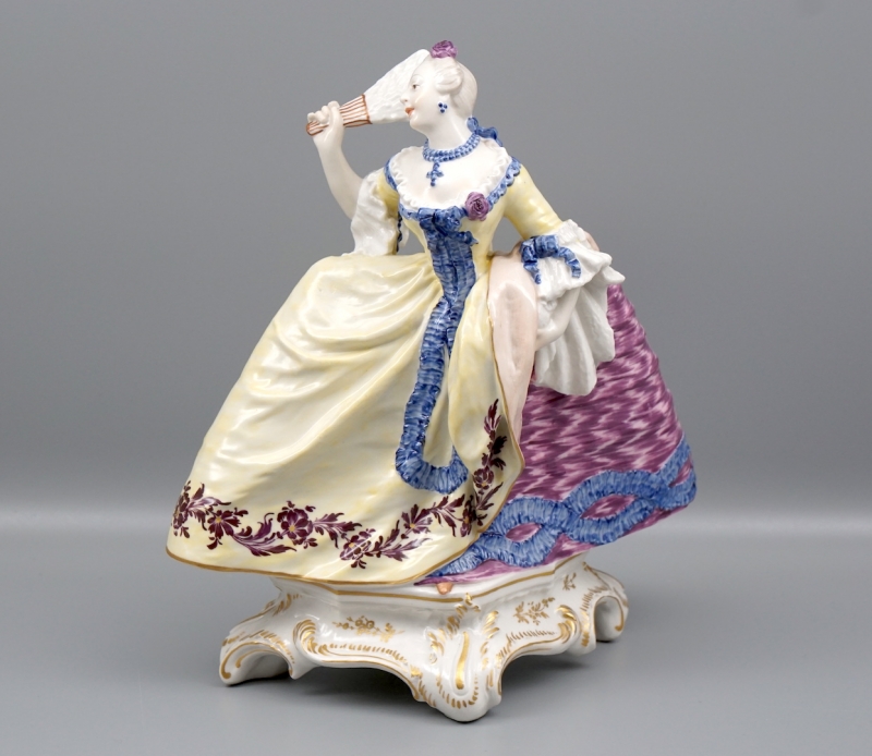 Nymphenburg Figur "Maria Antoinette" Dame mit Fächer, F. A. Bustelli. 19 Jhr.